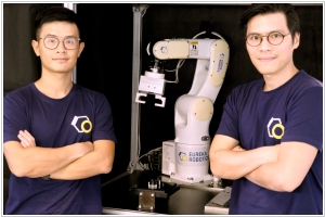 Founders: Hung Pham, Phạm Quang Cường